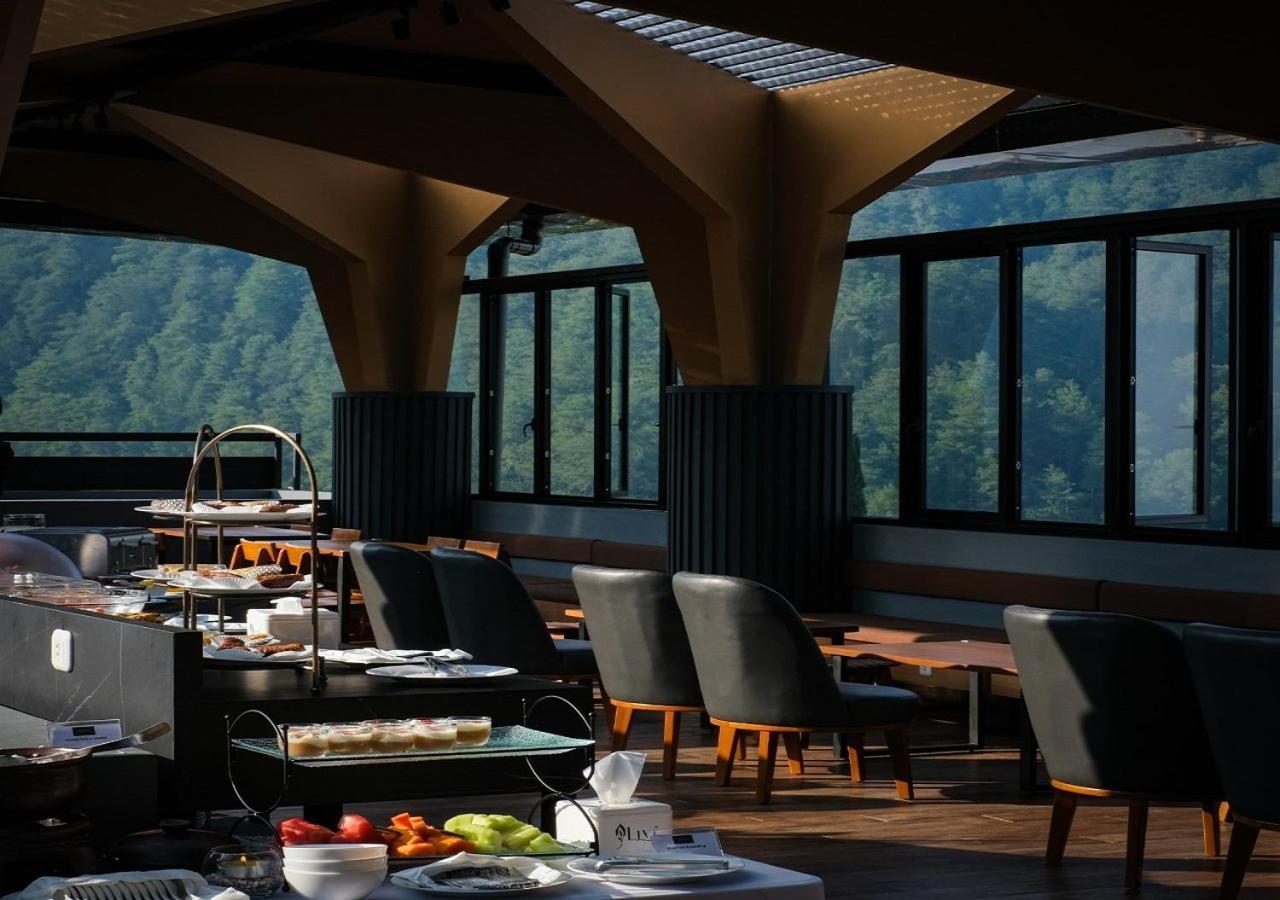 Allura Azana Resort Tawangmangu Zewnętrze zdjęcie
